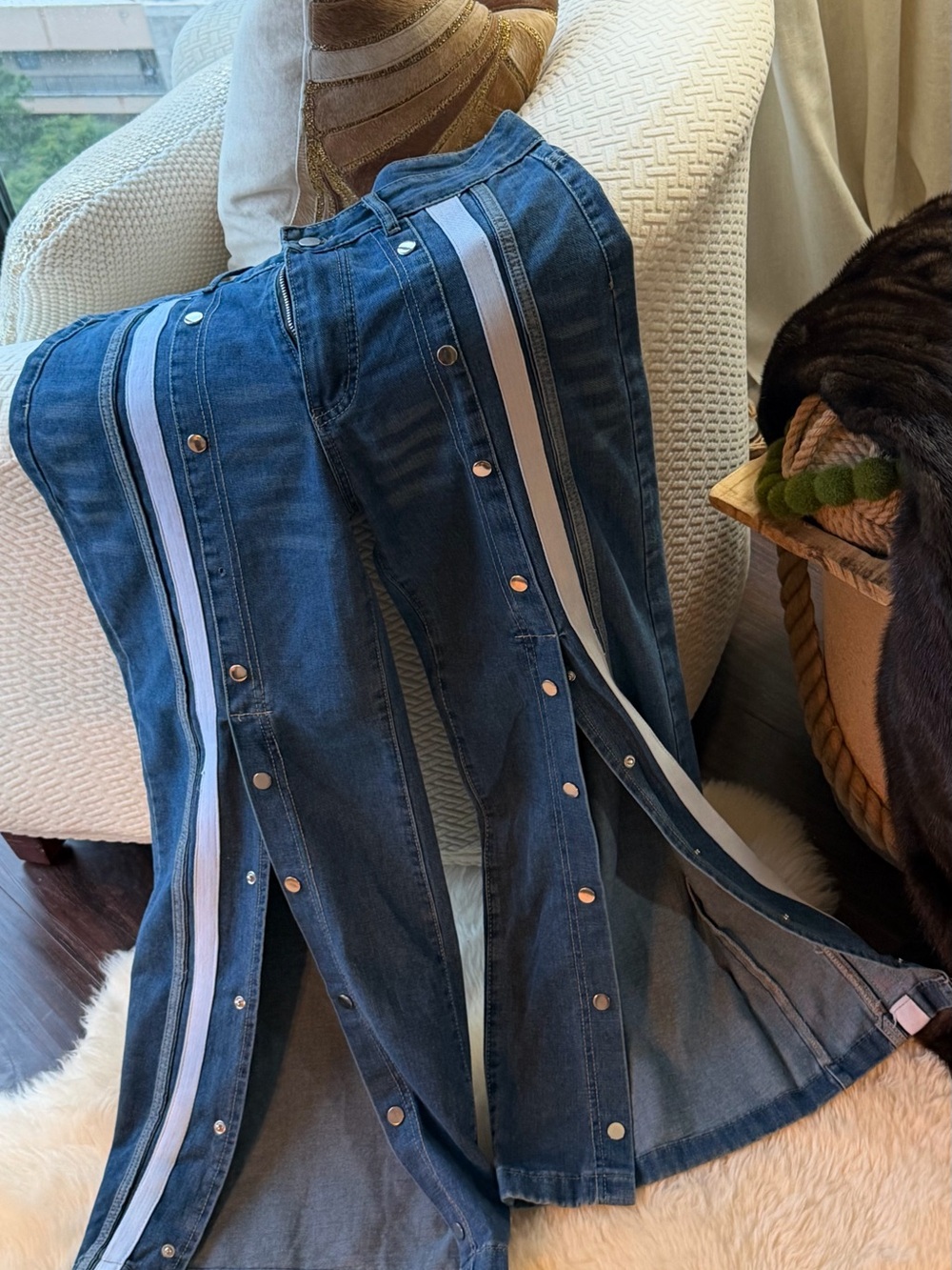 Women’s Dark Blue Stripe-Trim Snap Jeans - Picture 3 of 3